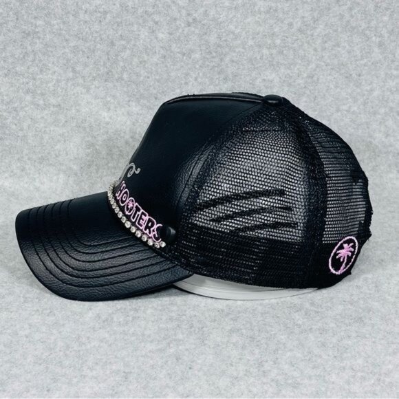 Hooters Hat Women’s Black Vegan‎ Leather Rhinestones Owl Snap Back OSFM Vtg main image 4